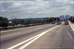 Ausfahrt aus Nebenfahrbahn Süd (Mannheim Richtung Heidelberg) zu Hauptfahrbahn Süd (Mannheim Richtung Heidelberg)