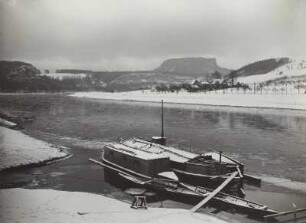 Elbtal bei Rathen : Elbtal bei Rathen mit Lilienstein und Einmündung des Amselgrundbaches und Fähre