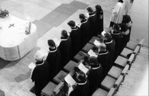 Freiburg: Konviktskirche, Eucharistiefeier, von oben, mit Erzbischof Dr. Schäufele