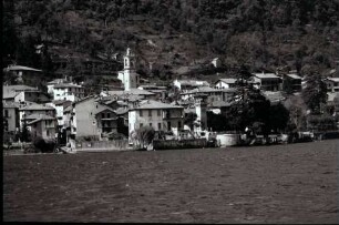Lenno: Ort am See mit Kirchturm