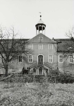 Schloss, Trossin