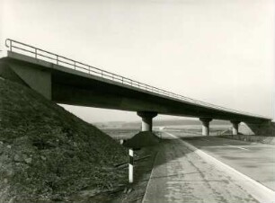 vier Autobahnbrücken aus Spannbeton, 1959