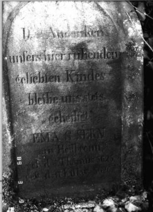 Grabstein 223 (Index: 100100358) Maße HxBxT: 75x44x10 cm Besonderheit: Kindergrab: Grabstein 223A
