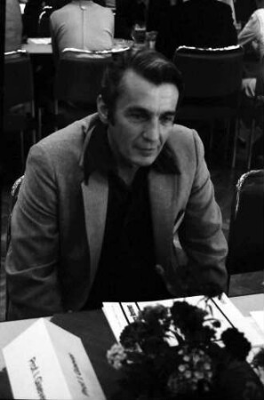 32. Tagung 1982 Physiker; Beim Studentenabend: Ivar Giaever