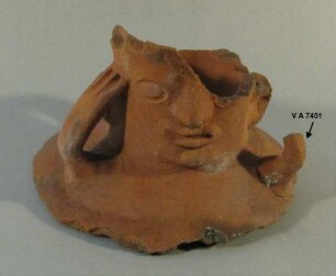 Fragment eines Tongefäßes