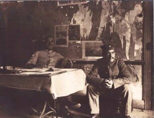 Feldpostkarte mit Foto von Soldaten in der Unterkunft