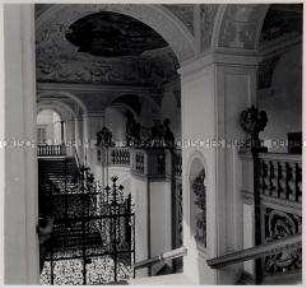 St. Florian, Stiftskirche, Blick ins Treppenhaus