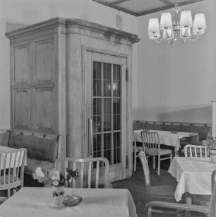 Innenraum Gasthaus : Oberlausitz. Unbekannter Ort. Gebäude, Ansicht eines Gastraumes