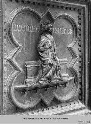 Türreliefs : Die Tugenden : Temperantia