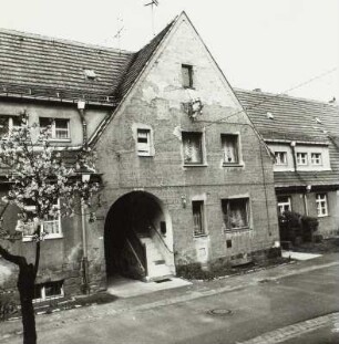 Dresden-Stetzsch, Seegärten 59. Wohnhaus der Wohnsiedlung des Kleinwohnungsbauvereins (1924/1925: O. Schubert). Straßenansicht