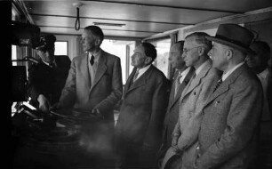 Schiffahrt zur Insel Mainau: Kommandobrücke; Adolf Butenandt, Hans v. Euler-Chelpin, Henrik Dam, William P. Murphy, Otto H. Warburg