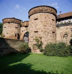 Büdingen. Jerusalemer Tor. Ansicht von Südwesten