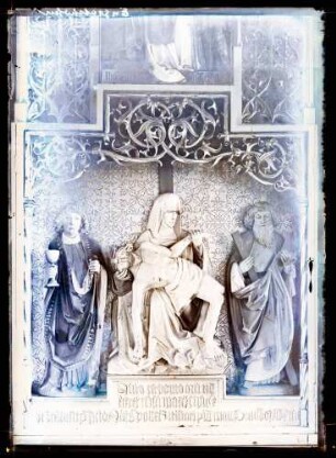 Kirche; Mittelstück des Altars