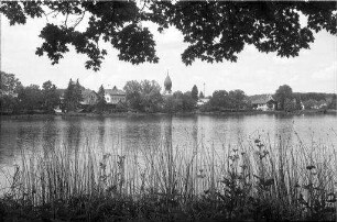Weßling: Weßling, See mit Kirchturm, Vordergrund Schilf
