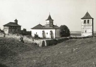 Suceava, Rumänien. Kloster Zamca der armenischen Kolonie (1551, 1601). Gesamtansicht