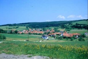 Blick auf Gethles von einer Anhöhe aus