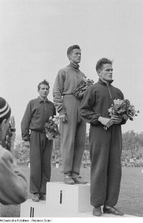 Siegerehrung im Bruno-Plache-Stadion