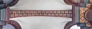Bemalter Gurtbogen mit geometrischem Muster