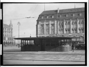Verkehrspavillon Rathausmarkt (Hamburg-Altstadt): Teilansicht : SchumacherWV Nr. 345