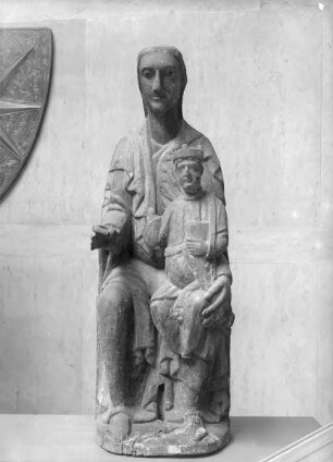 Thronende Muttergottes
