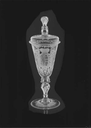 Deckelpokal (mit kursächsischem Wappen und MJR-Monogramm in Rollwerkkartuschen) aus Schloß Moritzburg