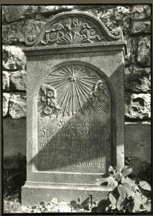 Friedhof. Grabstein der Adelgunde Brügel