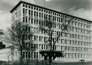 Geschäftshäuser Sachse & Heinzelmann, Stern und Knoop, Arbeitsamt, Kaufhaus Magis, Nordwestbank, Landeszentralbank, Wohnungsbauten, 1949-1952