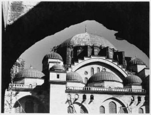 Sultan-Ahmed-Moschee : Die am Anfang des 17. Jahrhunderts erbaute Sultan-Ahmed-Moschee oder Blaue Moschee in Istanbul