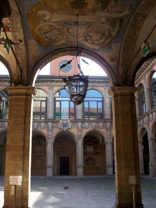 Bologna: Biblioteca Comunale dell´Archiginnasio (im Palazzo dell´ Archiginnasio)