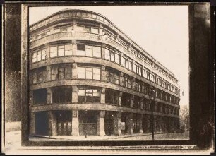 Geschäftshaus Junkernstraße, Breslau: Ansicht der Straßenecke