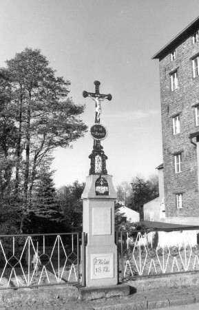 Wittichenau. Kobermühle, Kruzifix am Zufahrtsweg