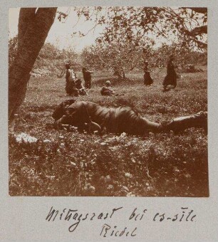 Mittagsrast bei es-sile. Riedel.