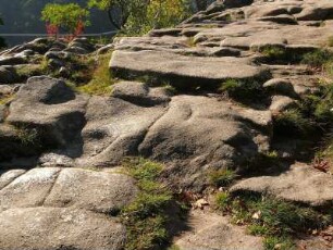 Felsformationen am sagenumwobenen Ort "Rosstrappe" über dem Bodetal bei Thale im Harz