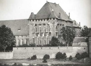 Malbork. Ordensschloss von Nordwesten über die Nogat gesehen. Großmeisterpalast (Mittelschloß) (um 1380/1398)
