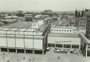 Dresden. Blick vom Haus Ernst-Thälmann-Straße über die Zwinger-Gaststätte zu Zwinger und Theaterplatz