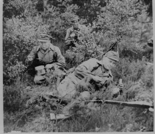 Übung der Kampfgruppen des Eisenwerks Erla, Pausenverpflegung : Übung der Kampfgruppen des Eisenwerks Erla