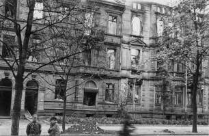 Zerstörungen Zweiter Weltkrieg - Luftangriff auf Karlsruhe am 02./03.09.1942. LS-Revier VI. Westendstraße (Reinhold-Frank-Straße)