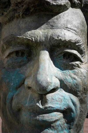 Frankreich. Poitou Charentes. Charente. Angouleme. Stadt der Comics. Denkmal fuer Georges Herge. Zeichner von Tintin