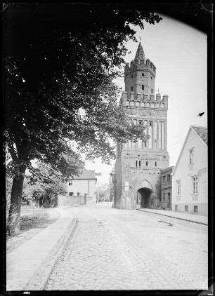 Pyritz (Pyrzyce/Polen). Bahner Tor. Straßenansicht