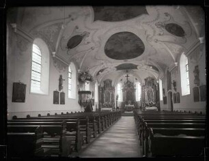 katholische Pfarrkirche innen nach Osten, Foto: Schmidt-Glassner 1952