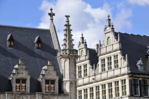 Gent - Hausgiebel : Renaissance-Hausgiebel in der Innenstadt, aufgenommen in Gent am 1. April 2010
