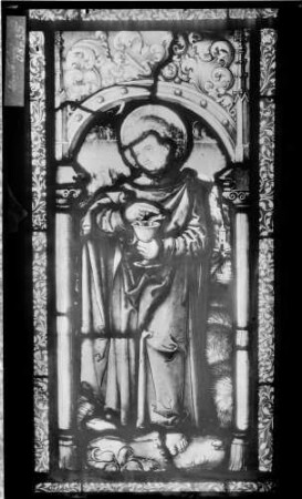 Schloß Eberstein Glasmalerei Heiliger Johannes Evangelist (16. Jahrhundert) Glasfenster aus der Pfarrkirche von Ottersweier