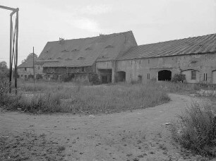 Stallgebäude : Zittauer Vorwerk. Wirtschaftsgebäude mit Oberlaube und Stallgebäude (beg. A. 18. Jh.)