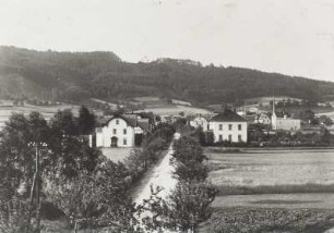 Graupa (Pirna-Graupa). Borsbergstraße. Blick nach Norden