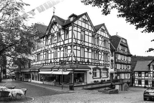 Wohn- und Geschäftshaus (Wohn- und Geschäftshaus, Massivmauerwerk und Fachwerk); Frankenberg, Ritterstraße 14