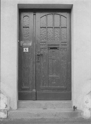 Mutzschen, Haustür