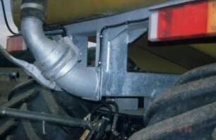 Fotografie: Gülleausbringung, Systemtraktor, Güllefass