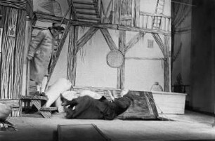 Szenenbilder aus "Der Müller von Sanssouci" von Peter Hacks in der Regie von Wolfgang Langhoff. Kammerspiele (Deutsches Theater) Berlin, Uraufführung 05.03.1958 : Mit Herwart Grosse als Friedrich II., Paul R. Henker als Müller, Ernst Kahler, Josef von Santen als Prinz Heinrich, Hans Stetter als de Catt, Werner Pledath als Bäcker Wewerka, Werner Segtrop, Ulrich Thein als Knecht Nickel, Karla Runkehl als Magd, A. P. Hoffmann als Landrat Tornow, Harry Berber als Trescho u. a.
