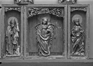 Flügelaltar mit Heiligem Martinus und Heiligem Florian auf den Flügeln, Maria mit Kind im Mittelschrein