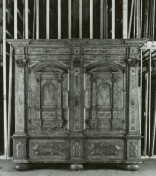 Kleiderschrank